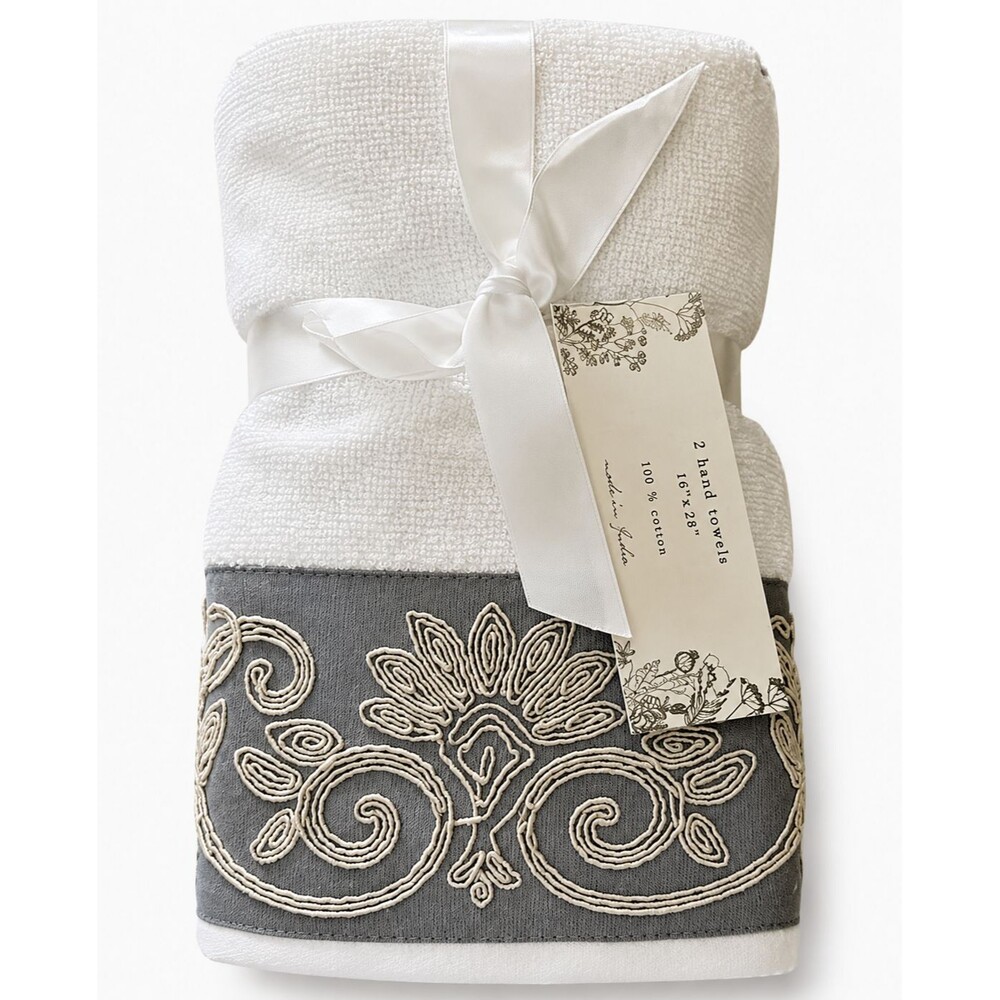 Christmas Holiday Hand Towels Embroidered Bathroom White Sage Green Set of 2